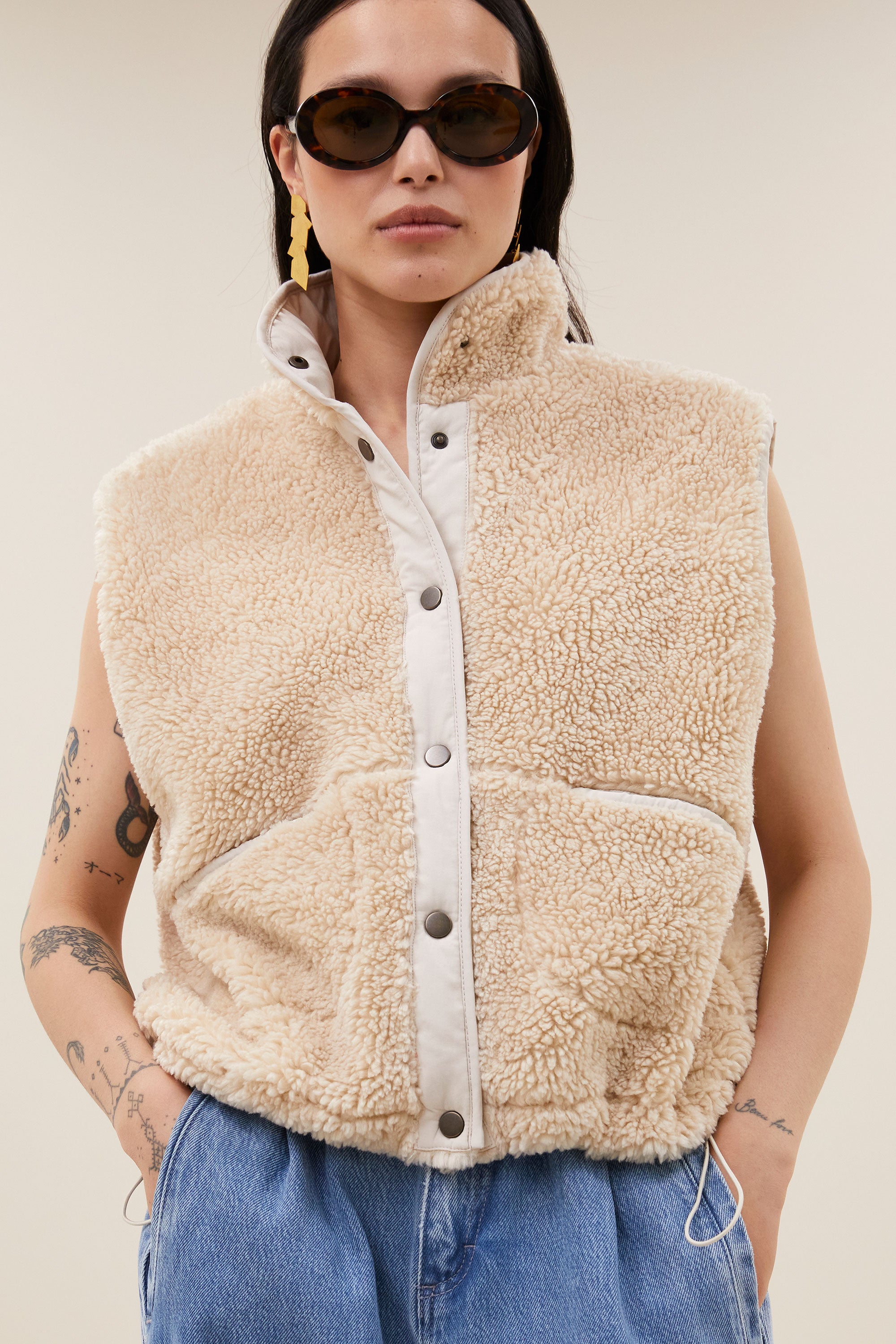 Steve Sleeveless Jacket