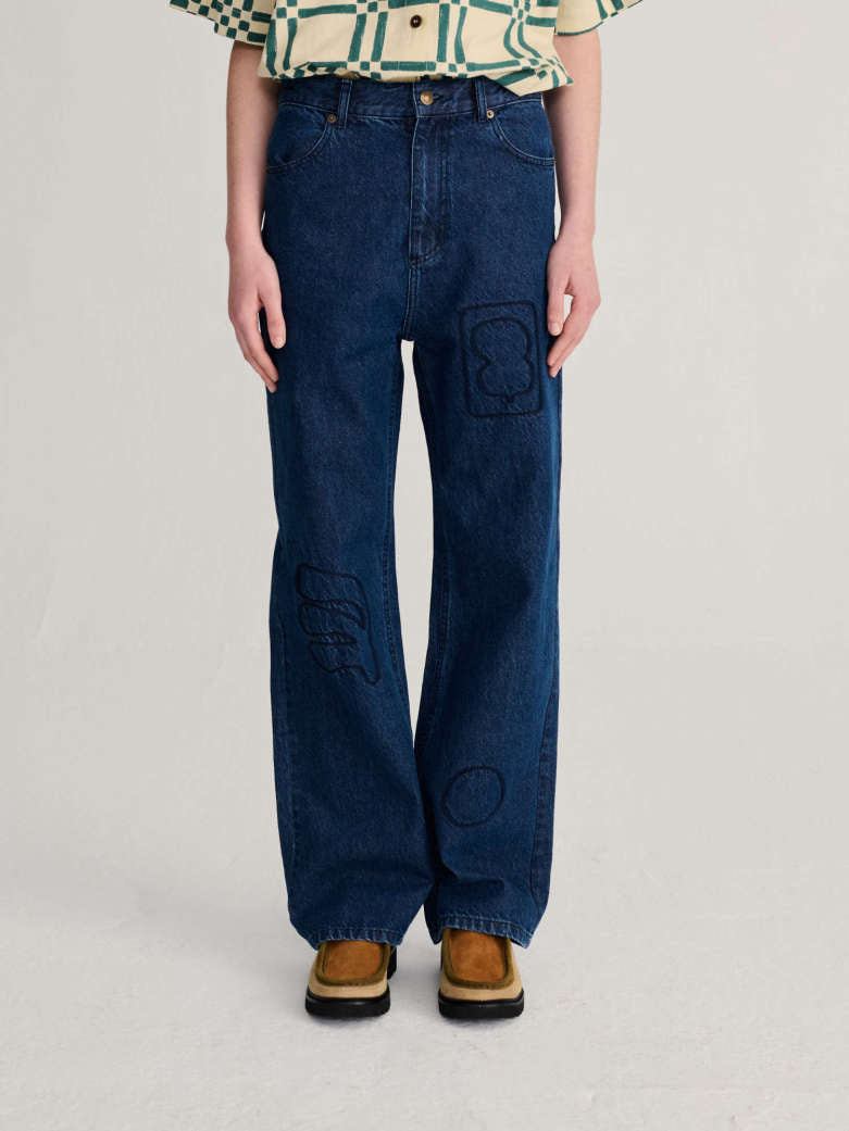 Embroidery washed jeans